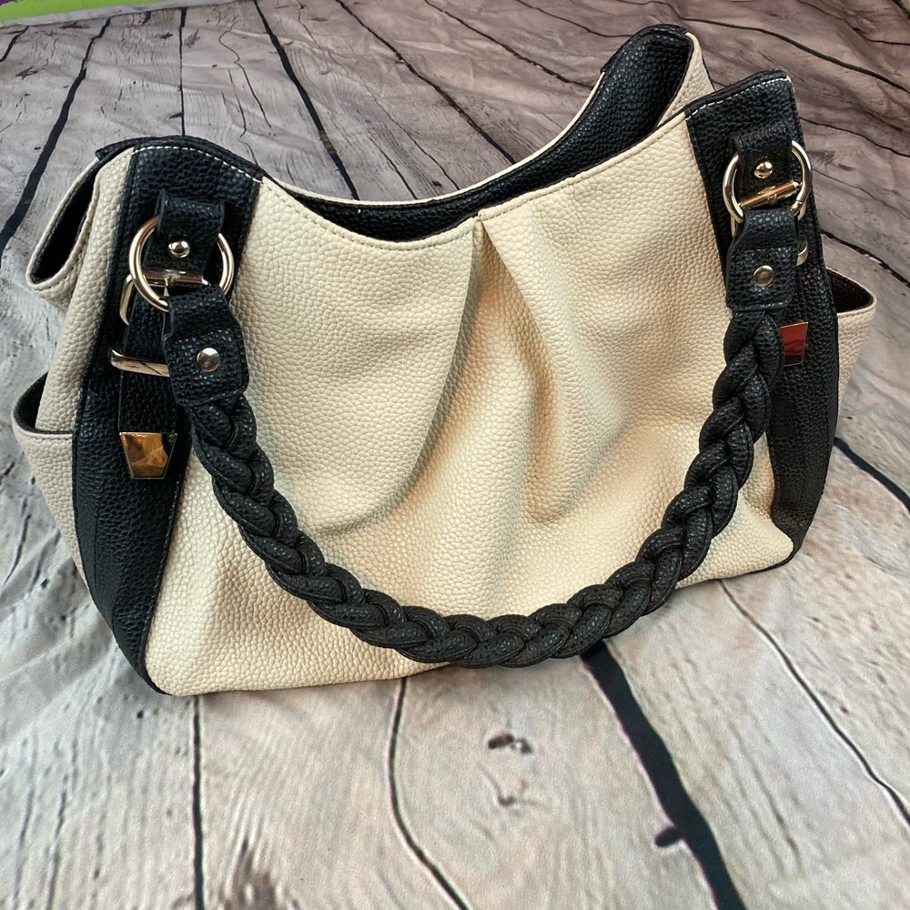 Apt. 9 Cream Colored Shoulder Bag
